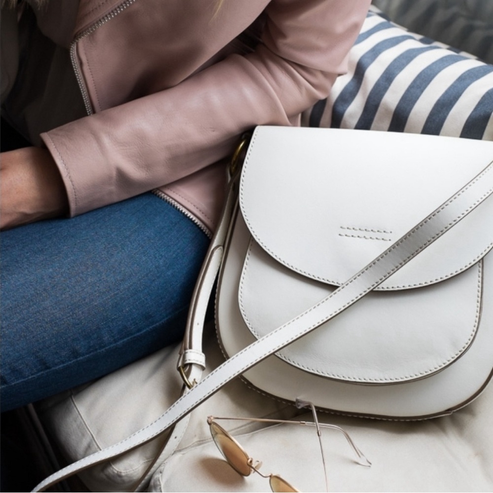 💛🤎Frye Harness Saddle Leather Saddle Crossbody Bag $428